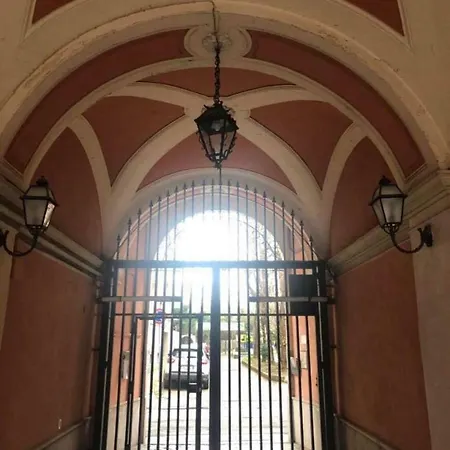 Vanvitelli's דירה